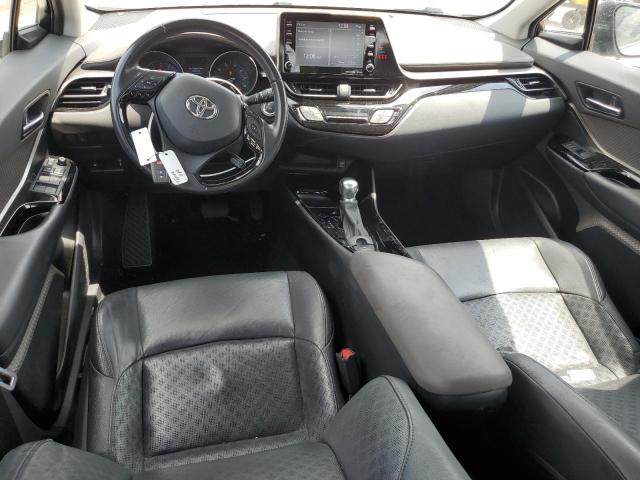 NMTKHMBXXLR118639 - 2020 TOYOTA C-HR XLE WHITE photo 8