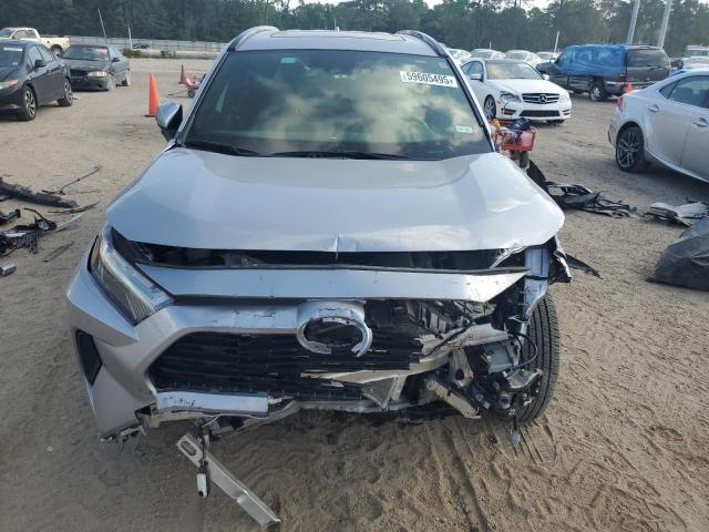 JTM16RFV9PD102944 - 2023 TOYOTA RAV4 SE SILVER photo 5