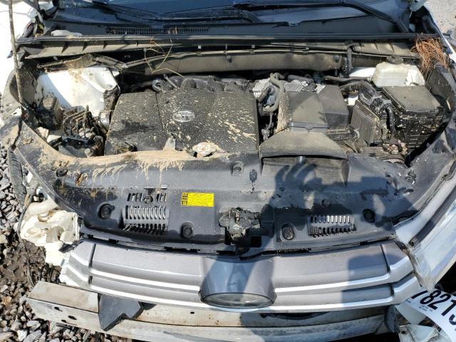 5TDKZRFH6JS272650 - 2018 TOYOTA HIGHLANDER SE Білий фото 12