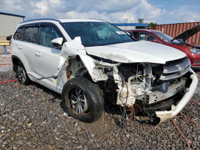5TDKZRFH6JS272650 - 2018 TOYOTA HIGHLANDER SE Білий фото 4