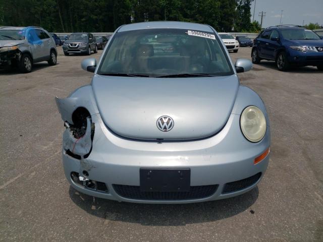3VWPG3AG8AM012111 - 2010 VOLKSWAGEN NEW BEETLE BLUE photo 5