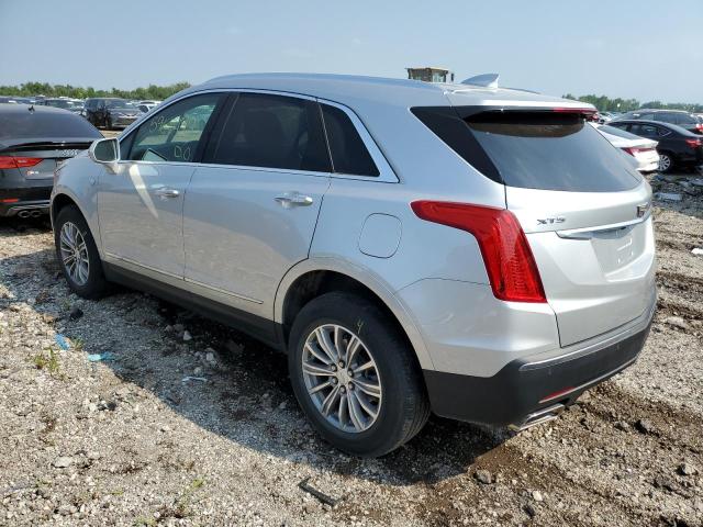 1GYKNCRSXKZ268563 - 2019 CADILLAC XT5 LUXURY SILVER photo 2