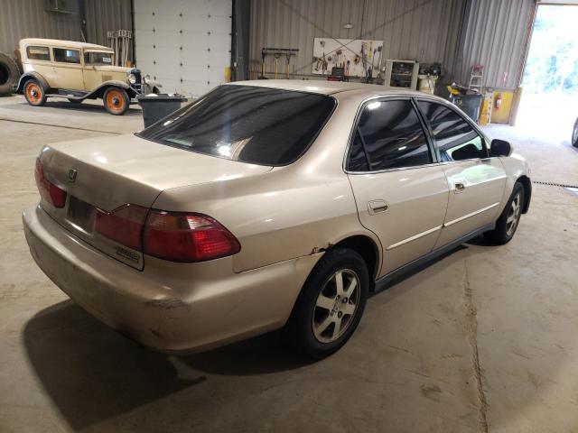 1HGCG6695YA134043 - 2000 HONDA ACCORD SE TAN photo 3