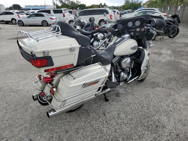 1HD1FCW183Y634892 - 2003 HARLEY-DAVIDSON FLHTCUI 白色 照片 4