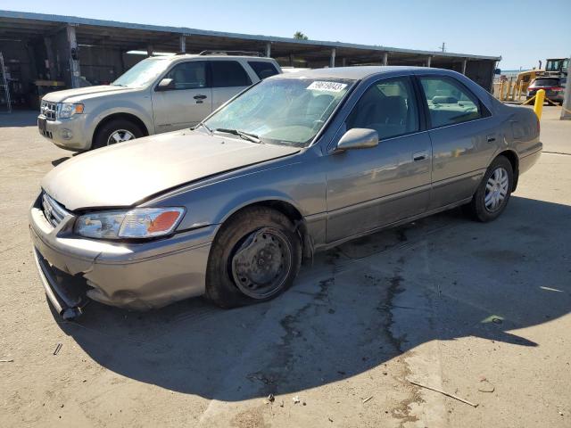 4T1BF28K1YU090655 - 2000 TOYOTA CAMRY LE GOLD photo 1