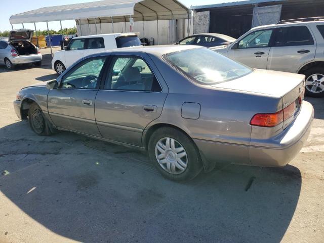 4T1BF28K1YU090655 - 2000 TOYOTA CAMRY LE GOLD photo 2