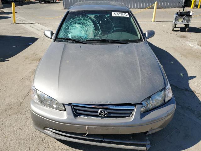 4T1BF28K1YU090655 - 2000 TOYOTA CAMRY LE GOLD photo 5