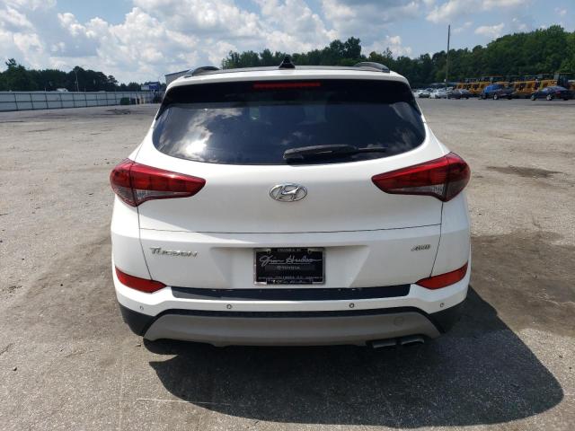 KM8J3CA20JU630572 - 2018 HYUNDAI TUCSON VALUE WHITE photo 6