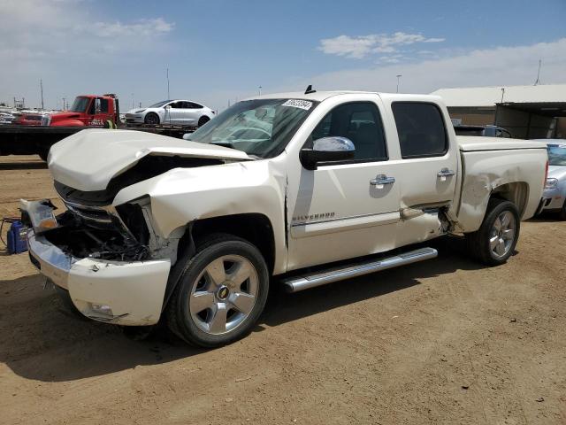 3GCPCSE07BG327097 - 2011 CHEVROLET SILVERADO C1500 LT WHITE photo 1