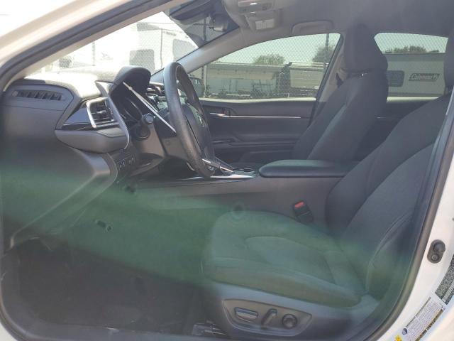 JTNB11HK8J3070987 - 2018 TOYOTA CAMRY L Ақ фото 7