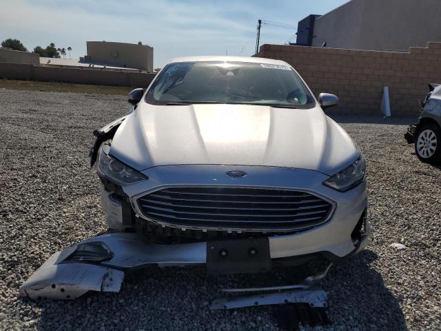 3FA6P0G76KR135002 - 2019 FORD FUSION S SILVER photo 5