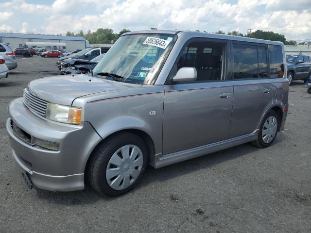 JTLKT324664060890 - 2006 TOYOTA SCION XB GRAY photo 1