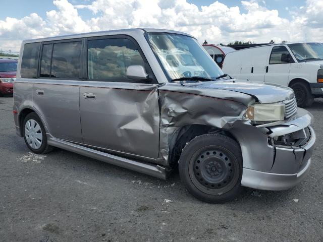 JTLKT324664060890 - 2006 TOYOTA SCION XB GRAY photo 4