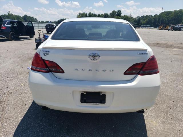 4T1BK36B28U272496 - 2008 TOYOTA AVALON XL WHITE photo 6