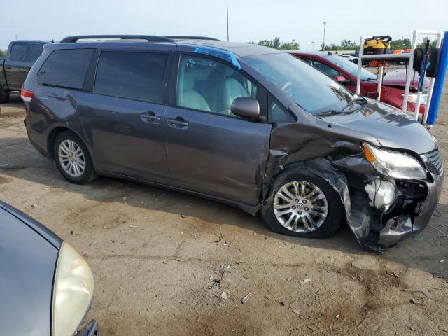 5TDYK3DCXDS332159 - 2013 TOYOTA SIENNA XLE GRAY photo 4