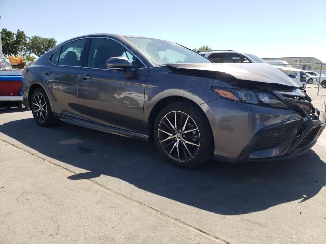 4T1G11AK2PU786433 - 2023 TOYOTA CAMRY SE NIGHT SHADE GRAY photo 4