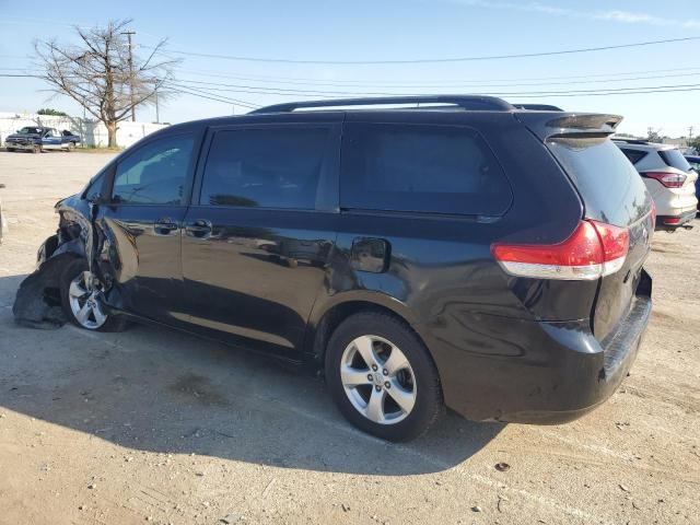 5TDKK3DC4BS117086 - 2011 TOYOTA SIENNA LE BLACK photo 2