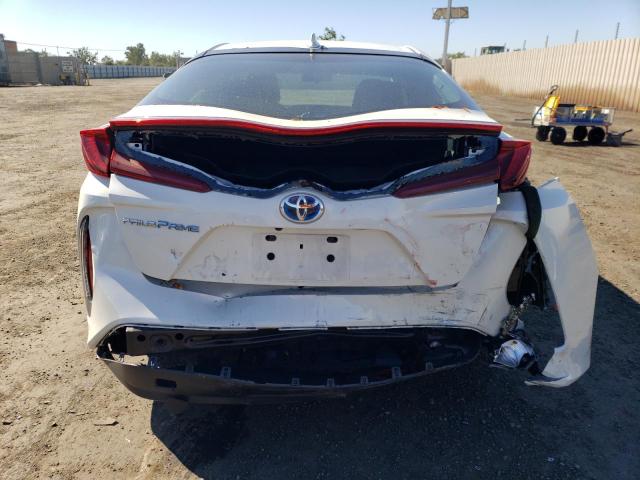 JTDKARFP5K3117752 - 2019 TOYOTA PRIUS PRIM WHITE photo 6