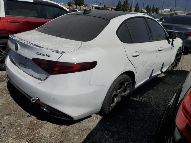 ZARFAEEN5H7552191 - 2017 ALFA ROMEO GIULIA TI Q4 WHITE photo 3