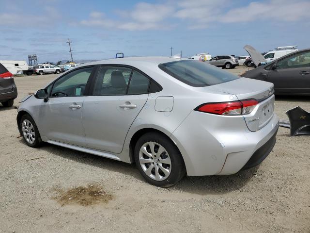5YFB4MDE3PP046254 - 2023 TOYOTA COROLLA LE SILVER photo 2