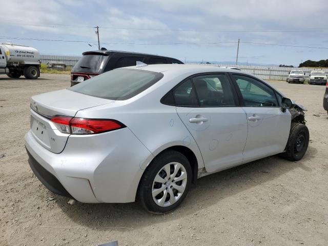5YFB4MDE3PP046254 - 2023 TOYOTA COROLLA LE SILVER photo 3