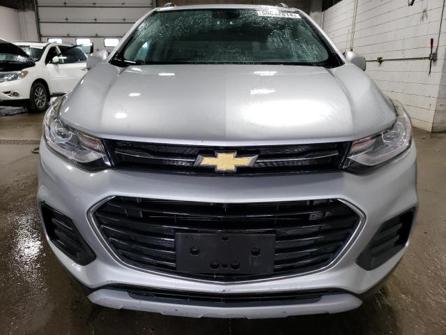 KL7CJLSB6HB089497 - 2017 CHEVROLET TRAX 1LT SILVER photo 5