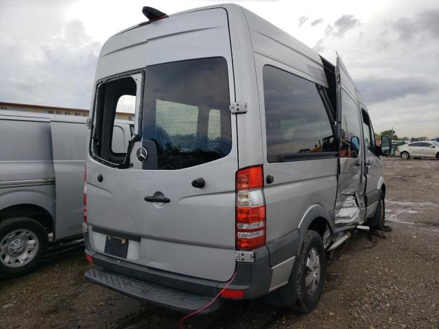 8BRPE7DD1GE133285 - 2016 MERCEDES-BENZ SPRINTER 2500 SILVER photo 4