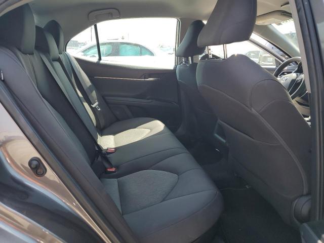 4T1C31AK1LU526897 - 2020 TOYOTA CAMRY LE 灰色 照片 10