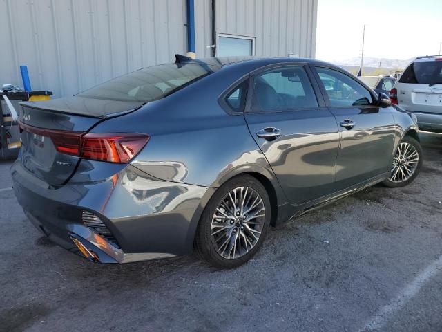 3KPF54AD4PE613339 - 2023 KIA FORTE GT LINE GRAY photo 3