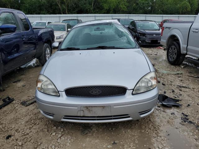 1FAFP53U84G139510 - 2004 FORD TAURUS SE SILVER photo 5