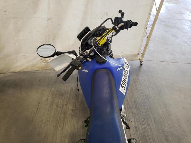 JS1SP46A2Y2100140 - 2000 SUZUKI DR650 SE BLUE photo 5