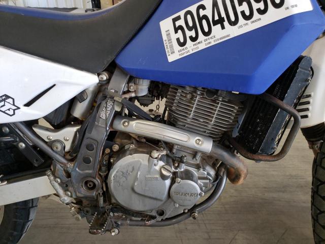 JS1SP46A2Y2100140 - 2000 SUZUKI DR650 SE BLUE photo 7