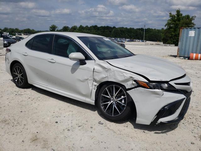 4T1G11AK3RU256331 - 2024 TOYOTA CAMRY SE NIGHT SHADE WHITE photo 4