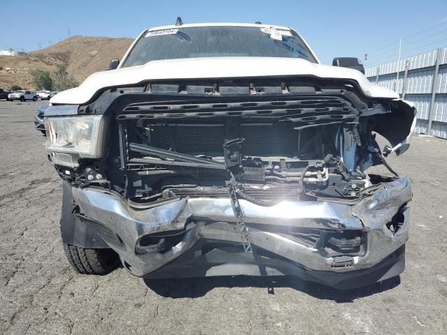 3C6UR5DL1NG123888 - 2022 RAM 2500 BIG HORN/LONE STAR WHITE photo 5