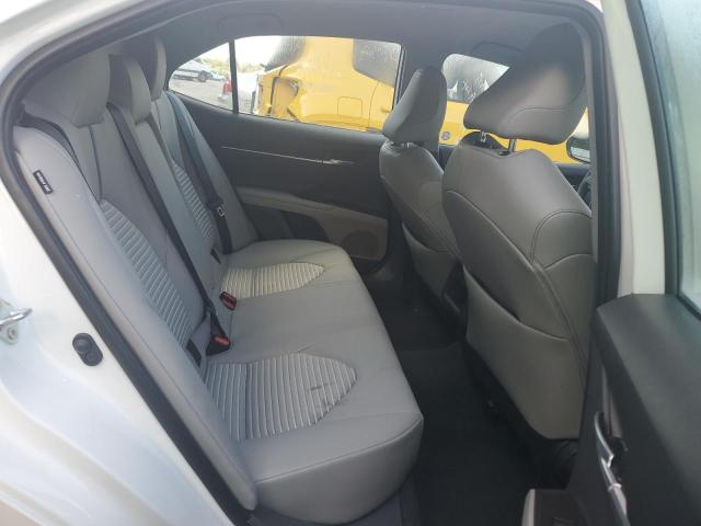 4T1G11AKXPU754068 - 2023 TOYOTA CAMRY SE NIGHT SHADE WHITE photo 10