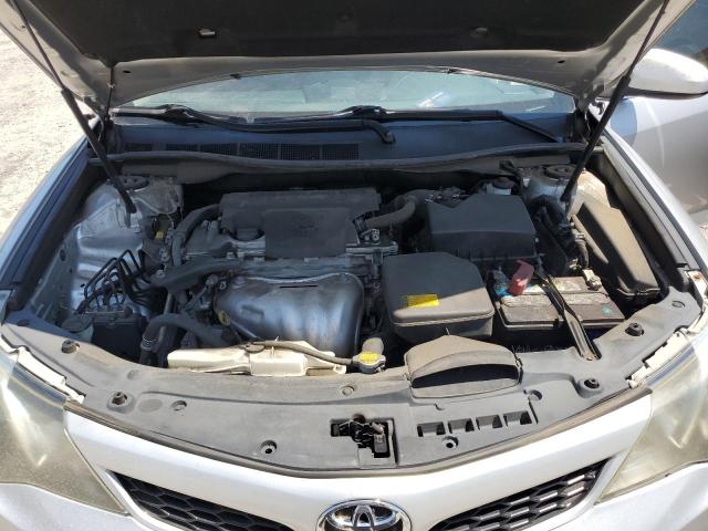 4T1BF1FK4EU356579 - 2014 TOYOTA CAMRY L SILVER photo 11