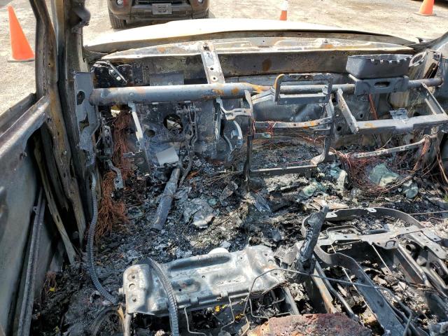 3C6TR5DT5DG615396 - 2013 RAM 2500 SLT შავი ფოტო 8