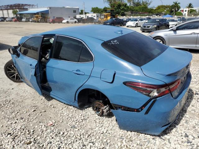 4T1G11AK5PU095915 - 2023 TOYOTA CAMRY SE NIGHT SHADE BLUE photo 2