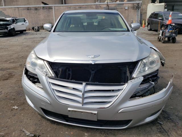 KMHGC4DF2BU113046 - 2011 HYUNDAI GENESIS 4.6L SILVER photo 5