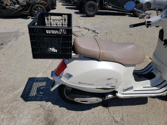 ZAPM319KX65005543 - 2006 VESPA GRANTURISM 200 WHITE photo 6