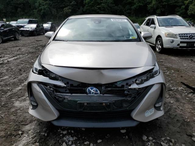 JTDKARFP3J3078464 - 2018 TOYOTA PRIUS PRIM SILVER photo 5