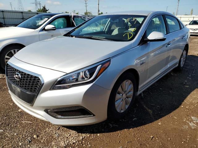 KMHE24L15GA009692 - 2016 HYUNDAI SONATA HYBRID SILVER photo 2