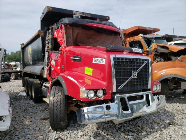 4V5K99EJ7GN966864 - 2016 VOLVO VHD RED photo 1