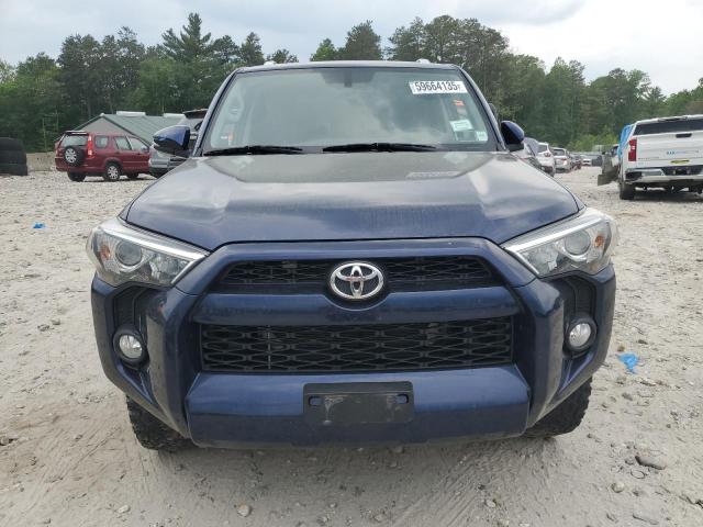 JTEBU5JR5J5510691 - 2018 TOYOTA 4RUNNER SR5/SR5 PREMIUM BLUE photo 5