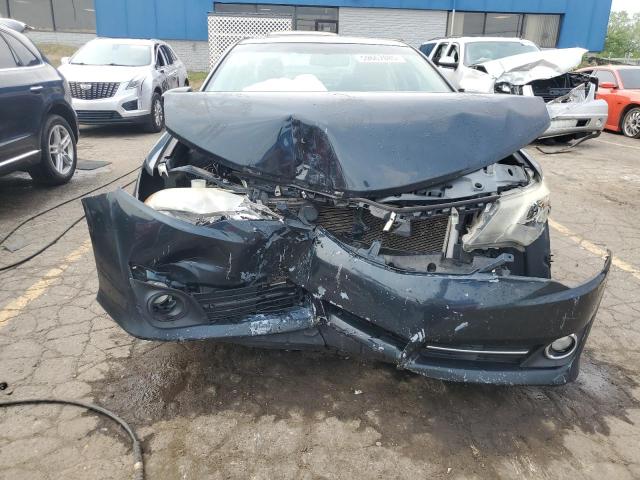 4T1BK1FK7CU013189 - 2012 TOYOTA CAMRY SE Schwarz Foto 5