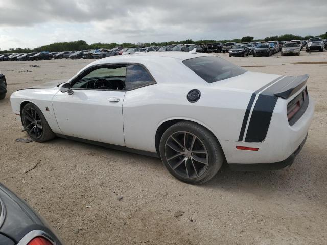 2C3CDZFJ3GH331784 - 2016 DODGE CHALLENGER R/T SCAT PACK WHITE photo 2