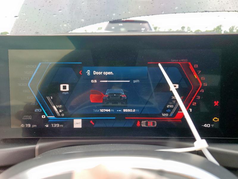 3MF13DM08R8E30274 - 2024 BMW M2 GRAY photo 9