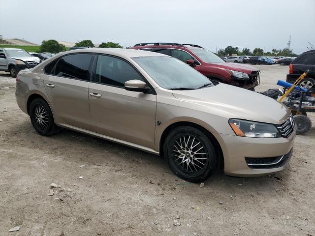 1VWAS7A37FC086105 - 2015 VOLKSWAGEN PASSAT S GOLD photo 4