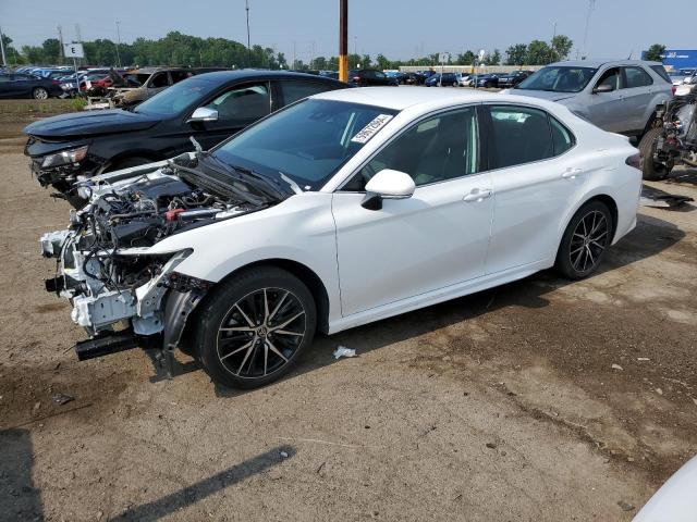 4T1T11BKXPU080615 - 2023 TOYOTA CAMRY SE NIGHT SHADE WHITE photo 1