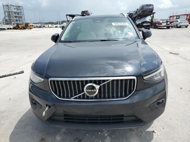 YV4L12UE9P2970582 - 2023 VOLVO XC40 T4 PLUS BLACK photo 5